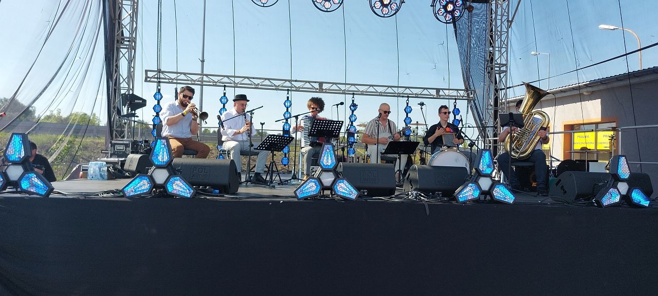 „Wianki dla Kurpianki” przy Muzeum Kultury Kurpiowskiej [29.06.24] - zdjęcie #8 - eOstroleka.pl