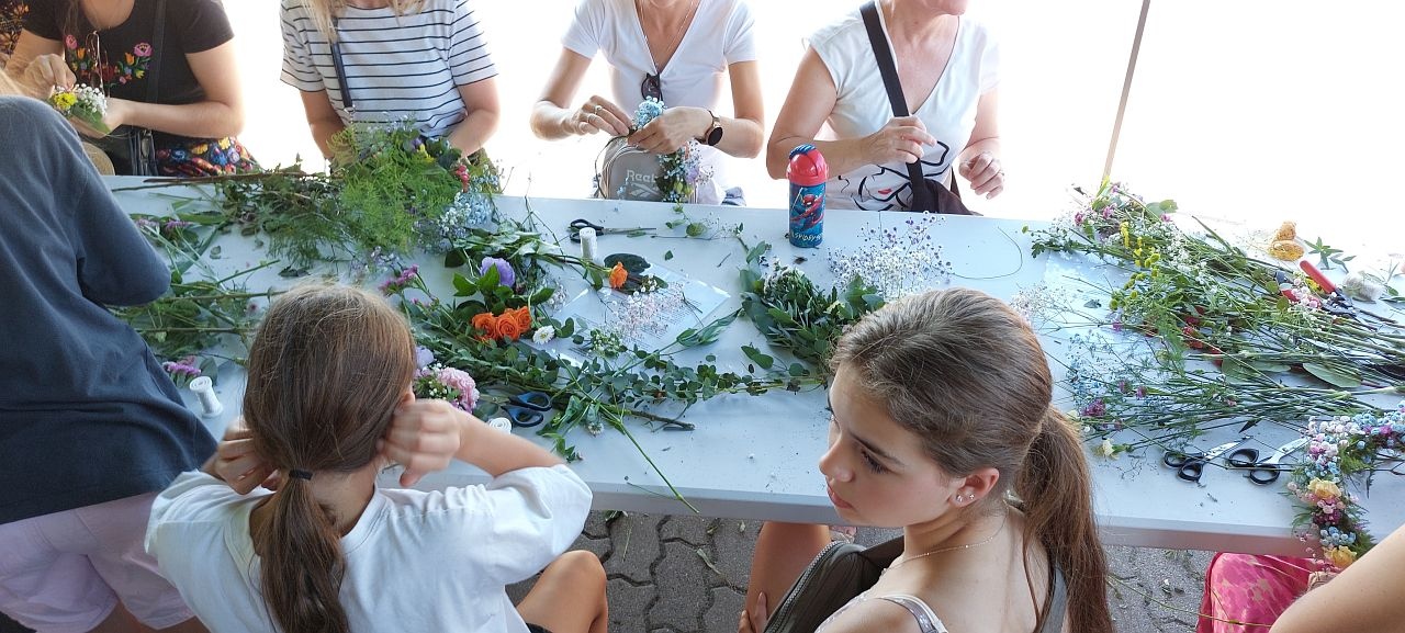 „Wianki dla Kurpianki” przy Muzeum Kultury Kurpiowskiej [29.06.24] - zdjęcie #7 - eOstroleka.pl