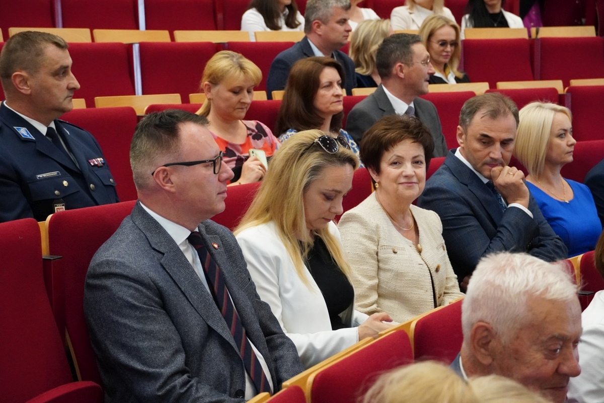 Rozdanie dyplomów absolwentom WSAP w Ostrołęce [05.07.2024] - zdjęcie #140 - eOstroleka.pl