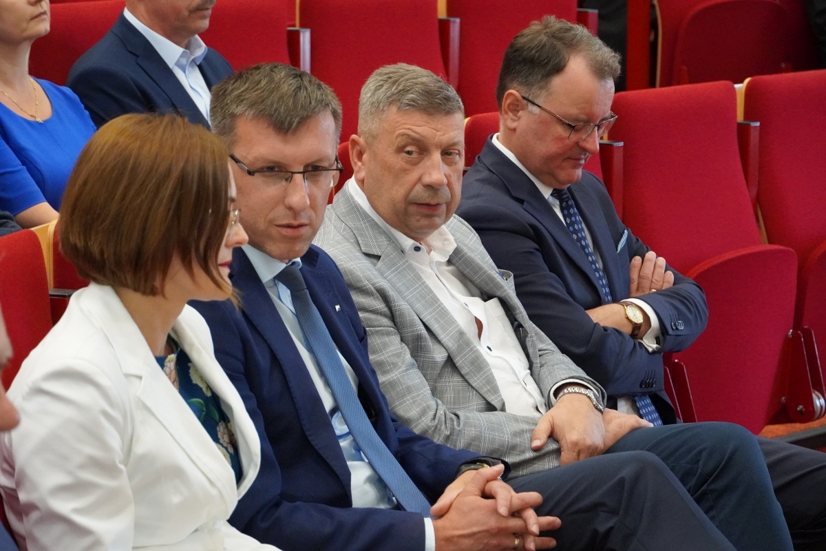 Rozdanie dyplomów absolwentom WSAP w Ostrołęce [05.07.2024] - zdjęcie #136 - eOstroleka.pl