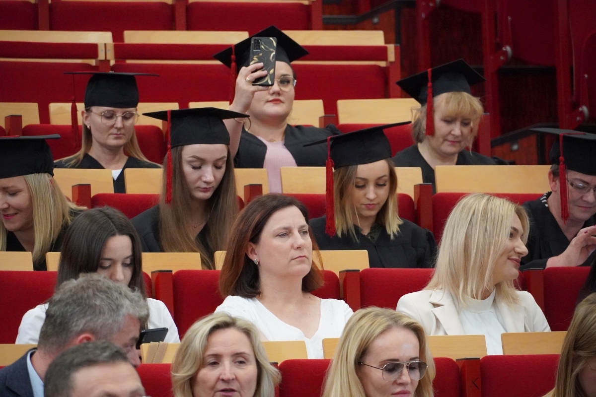 Rozdanie dyplomów absolwentom WSAP w Ostrołęce [05.07.2024] - zdjęcie #127 - eOstroleka.pl