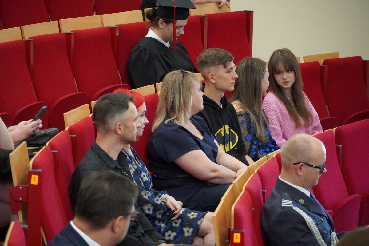 Rozdanie dyplomów absolwentom WSAP w Ostrołęce [05.07.2024] - zdjęcie #122 - eOstroleka.pl