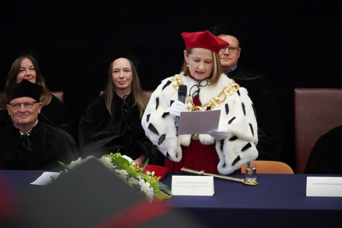Rozdanie dyplomów absolwentom WSAP w Ostrołęce [05.07.2024] - zdjęcie #105 - eOstroleka.pl