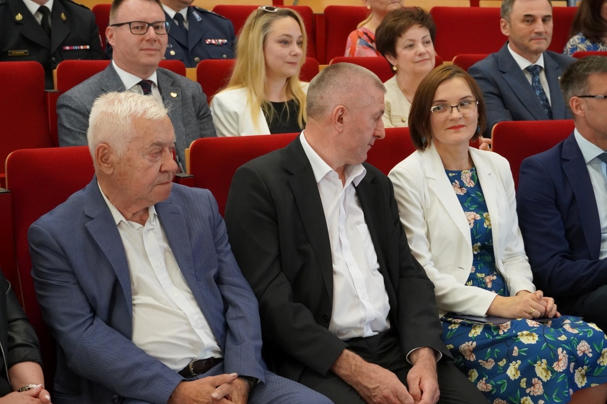 Rozdanie dyplomów absolwentom WSAP w Ostrołęce [05.07.2024] - zdjęcie #88 - eOstroleka.pl