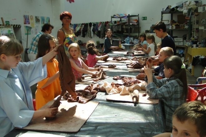 Warsztaty plastyczne w OCK (12.VII.2011) - zdjęcie #9 - eOstroleka.pl