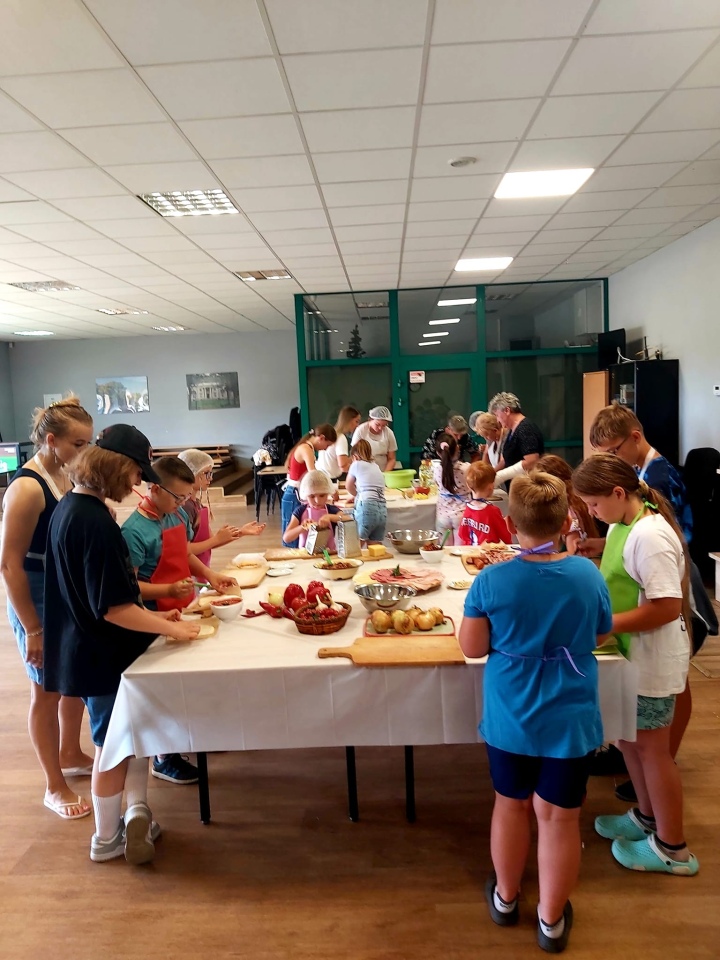 Smakołyki z Brzeźna. To najsmaczniejsze warsztaty w regionie [07.07.2024] - zdjęcie #49 - eOstroleka.pl