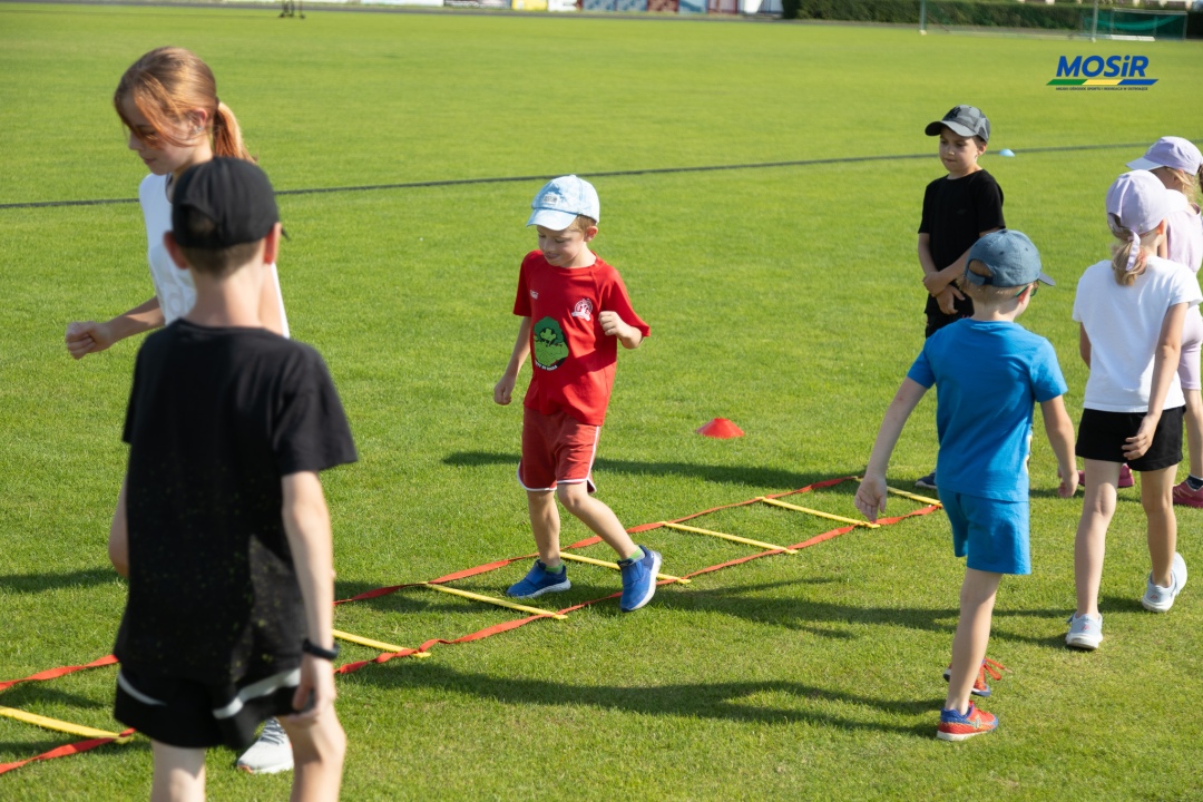 Sportowe Wakacje w Mieście - lekkoatletyka - zdjęcie #4 - eOstroleka.pl