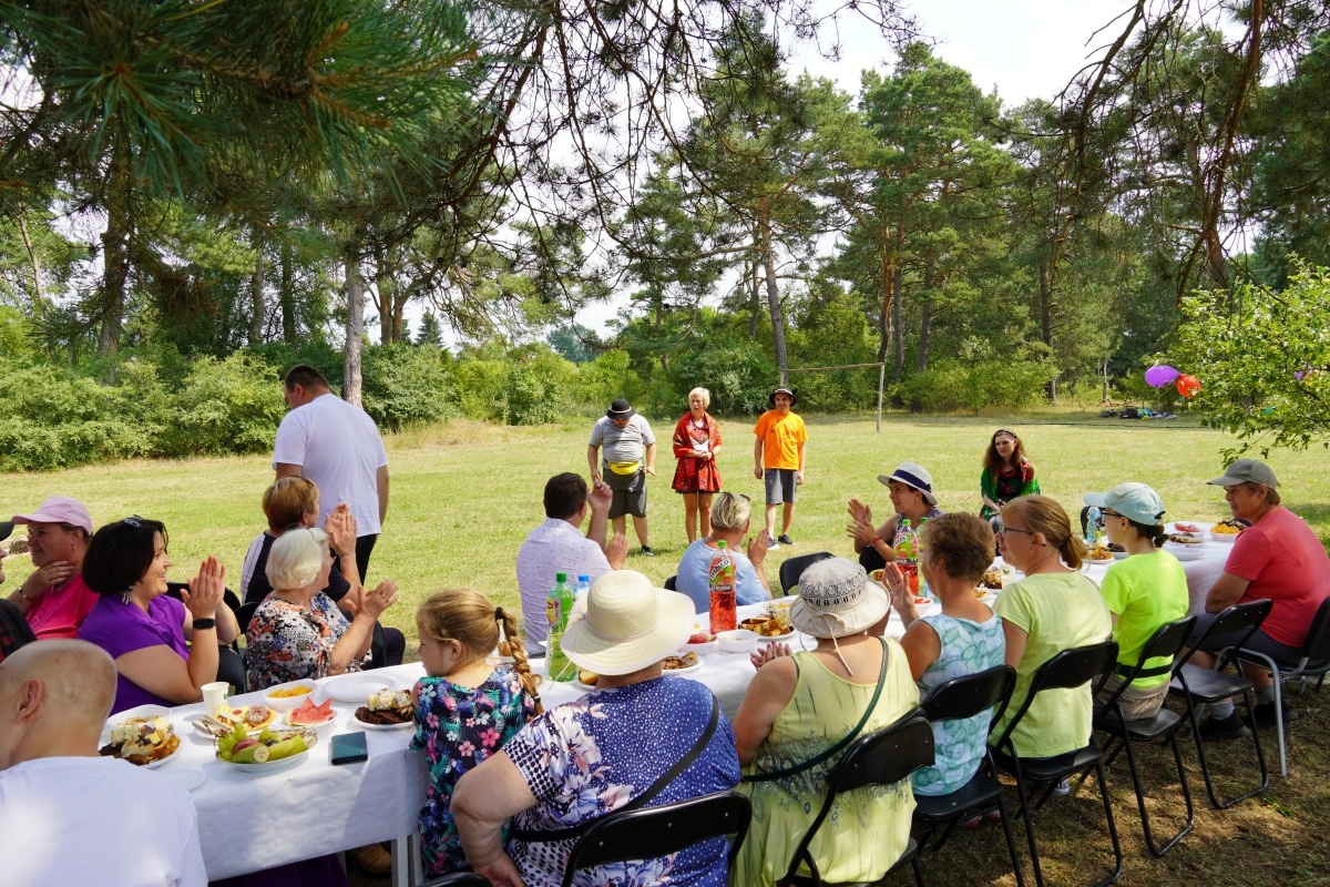 Dzień Rodziny w Środowiskowym Domu Samopomocy w Czarnowie [11.07.2024] - zdjęcie #44 - eOstroleka.pl