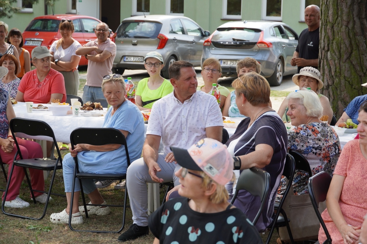Dzień Rodziny w Środowiskowym Domu Samopomocy w Czarnowie [11.07.2024] - zdjęcie #34 - eOstroleka.pl