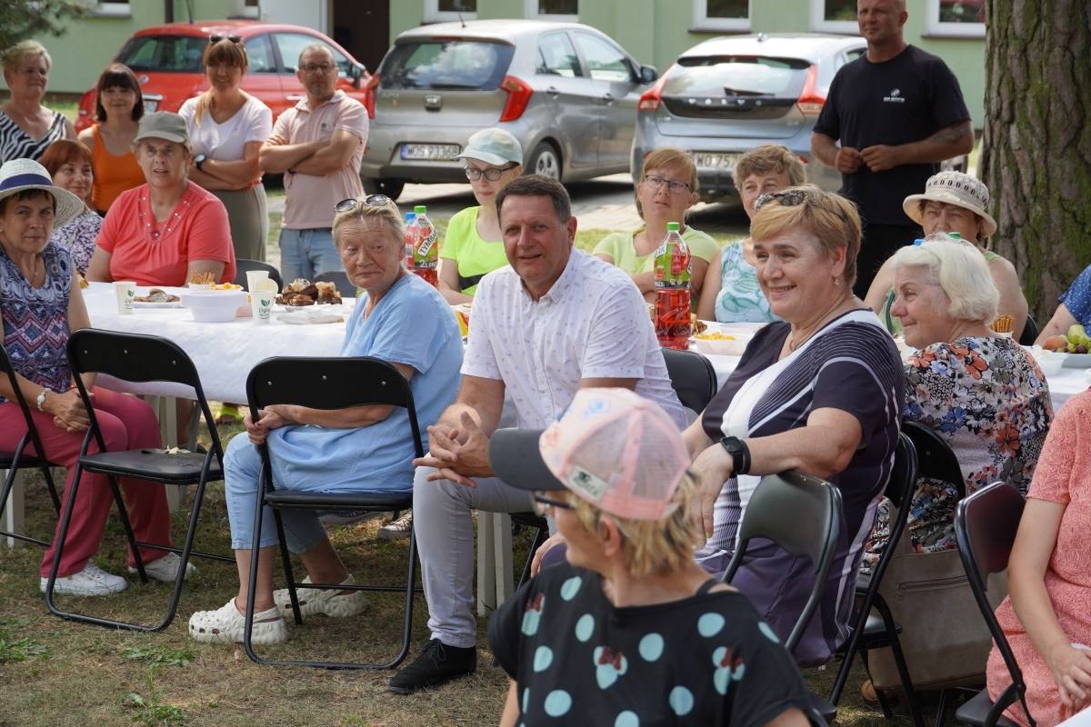 Dzień Rodziny w Środowiskowym Domu Samopomocy w Czarnowie [11.07.2024] - zdjęcie #33 - eOstroleka.pl
