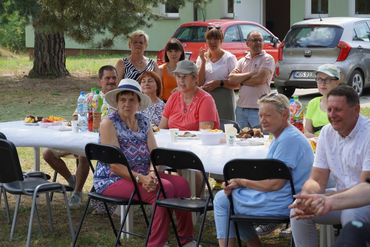 Dzień Rodziny w Środowiskowym Domu Samopomocy w Czarnowie [11.07.2024] - zdjęcie #30 - eOstroleka.pl