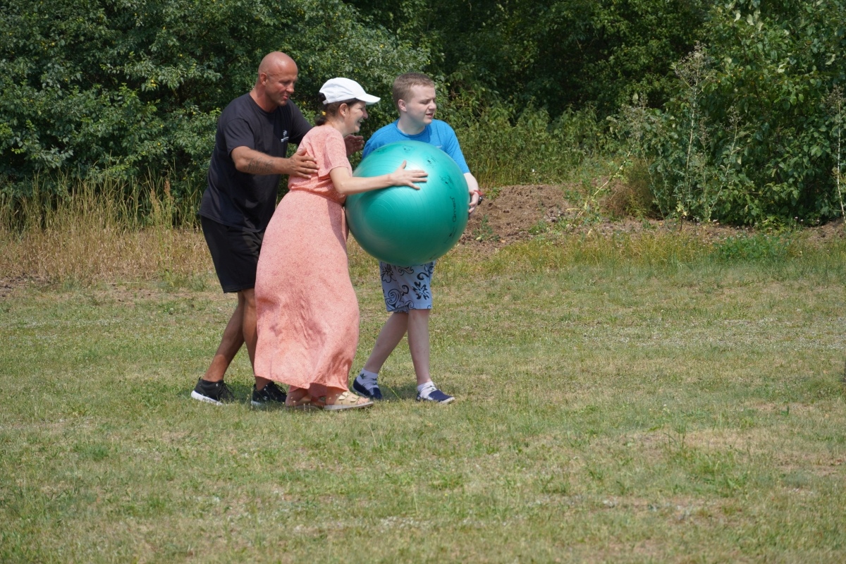 Dzień Rodziny w Środowiskowym Domu Samopomocy w Czarnowie [11.07.2024] - zdjęcie #9 - eOstroleka.pl