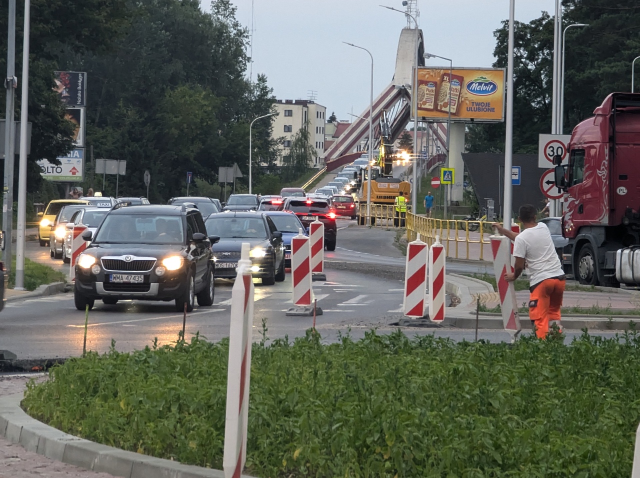 Przebudowa ronda Siemowita III [13.07.2024] - zdjęcie #1 - eOstroleka.pl