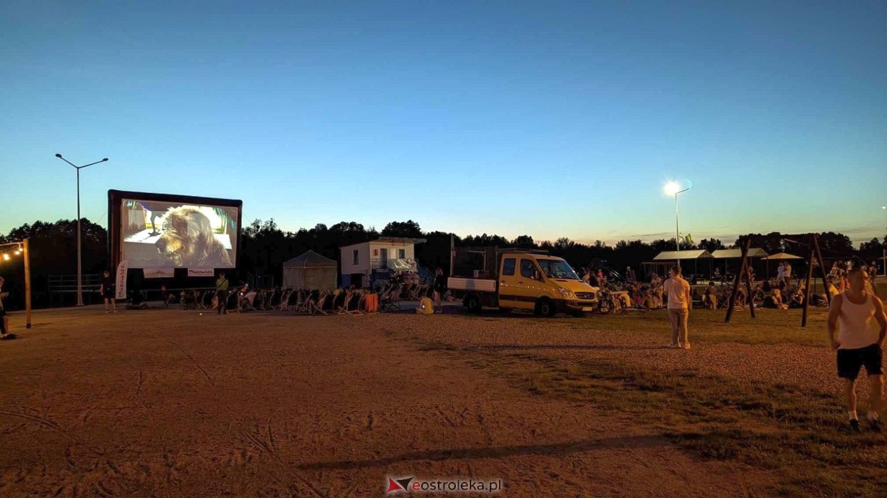 Letnie Kino Plenerowe [13.07.2024] - zdjęcie #17 - eOstroleka.pl