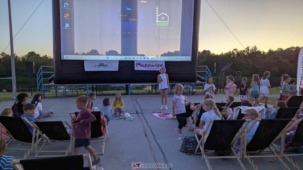 Letnie Kino Plenerowe [13.07.2024] - zdjęcie #8 - eOstroleka.pl