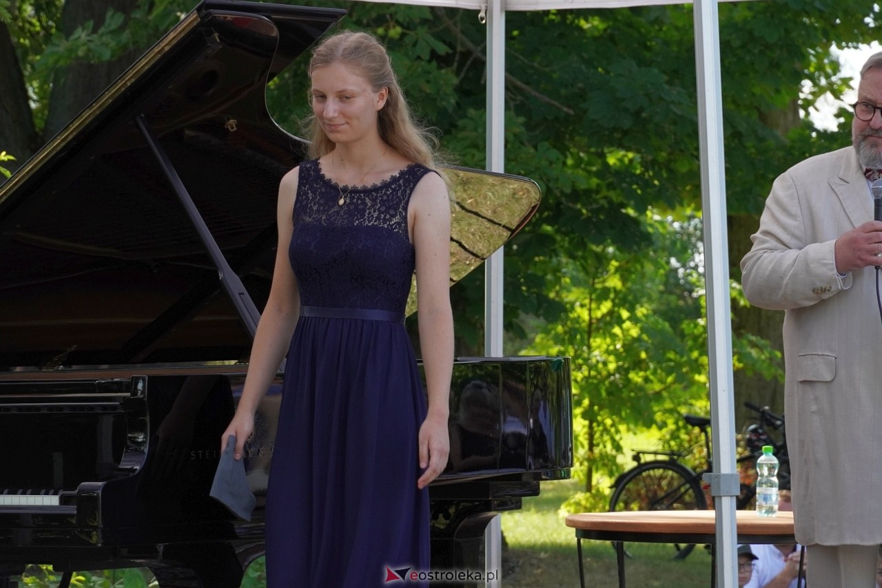 Koncert z cyklu „CHOPIN en VACANCES” w Susku Starym [14.07.2024] - zdjęcie #41 - eOstroleka.pl