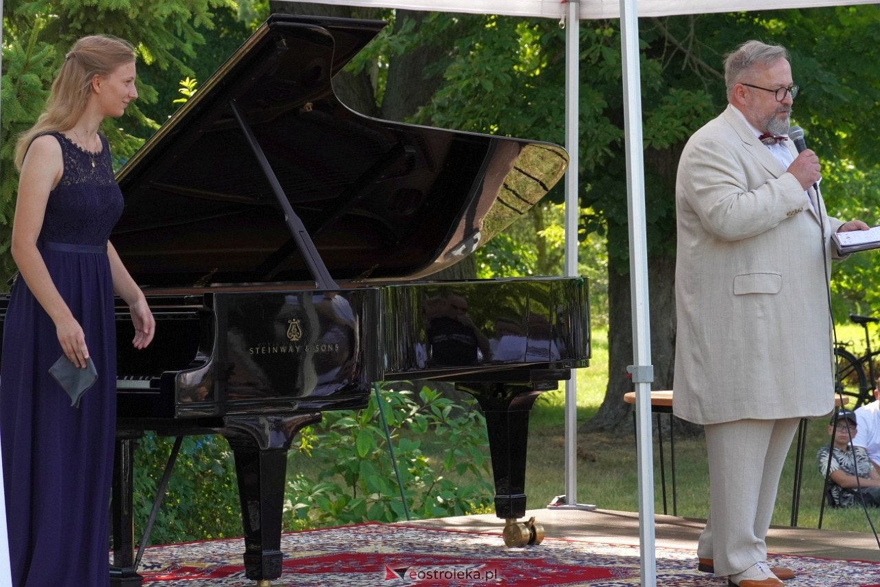 Koncert z cyklu „CHOPIN en VACANCES” w Susku Starym [14.07.2024] - zdjęcie #40 - eOstroleka.pl