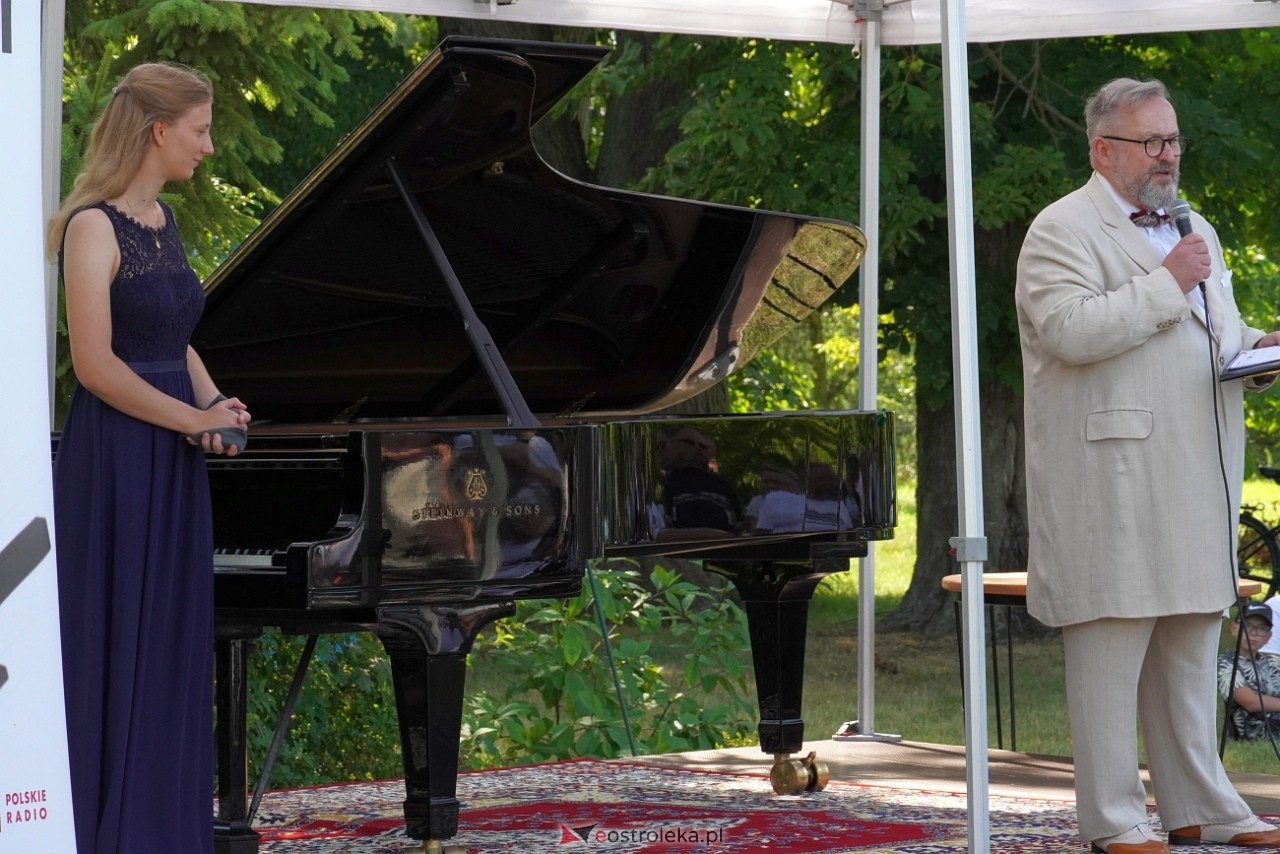 Koncert z cyklu „CHOPIN en VACANCES” w Susku Starym [14.07.2024] - zdjęcie #39 - eOstroleka.pl