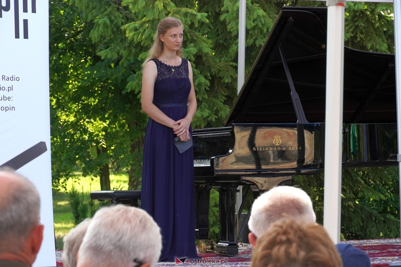 Koncert z cyklu „CHOPIN en VACANCES” w Susku Starym [14.07.2024] - zdjęcie #37 - eOstroleka.pl