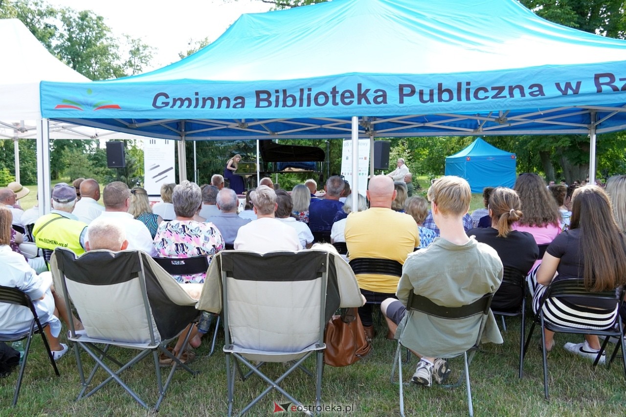 Koncert z cyklu „CHOPIN en VACANCES” w Susku Starym [14.07.2024] - zdjęcie #20 - eOstroleka.pl