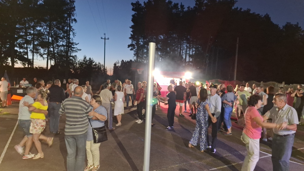 Potańcówka w Durlasach [13.07.2024] - zdjęcie #15 - eOstroleka.pl