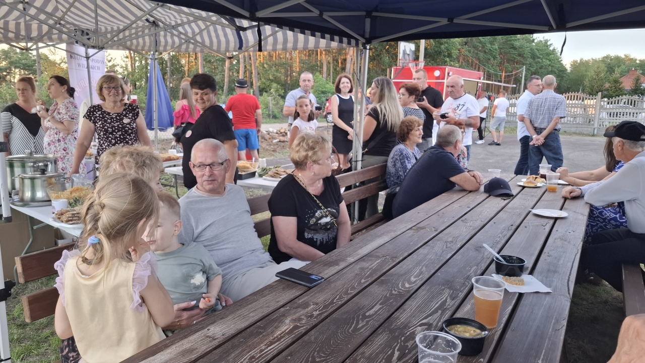 Potańcówka w Durlasach [13.07.2024] - zdjęcie #34 - eOstroleka.pl