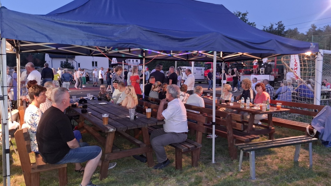 Potańcówka w Durlasach [13.07.2024] - zdjęcie #24 - eOstroleka.pl