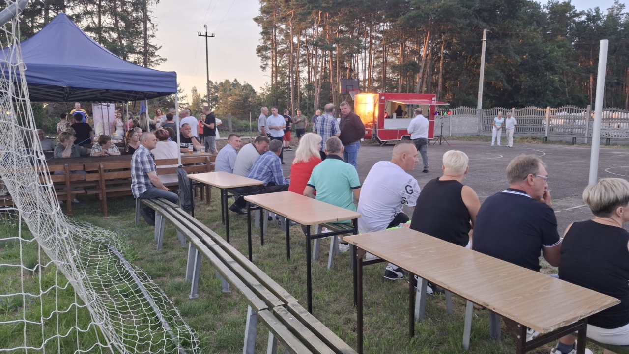 Potańcówka w Durlasach [13.07.2024] - zdjęcie #19 - eOstroleka.pl