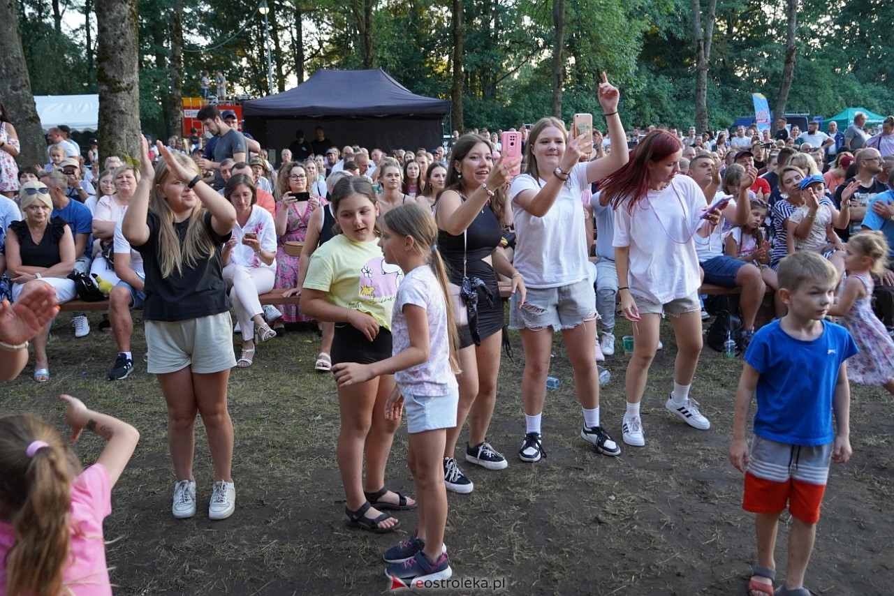 Gromee na zakończenie Święta Folkloru Kurpiowskiego w Zawadach [14.07.2024] - zdjęcie #147 - eOstroleka.pl