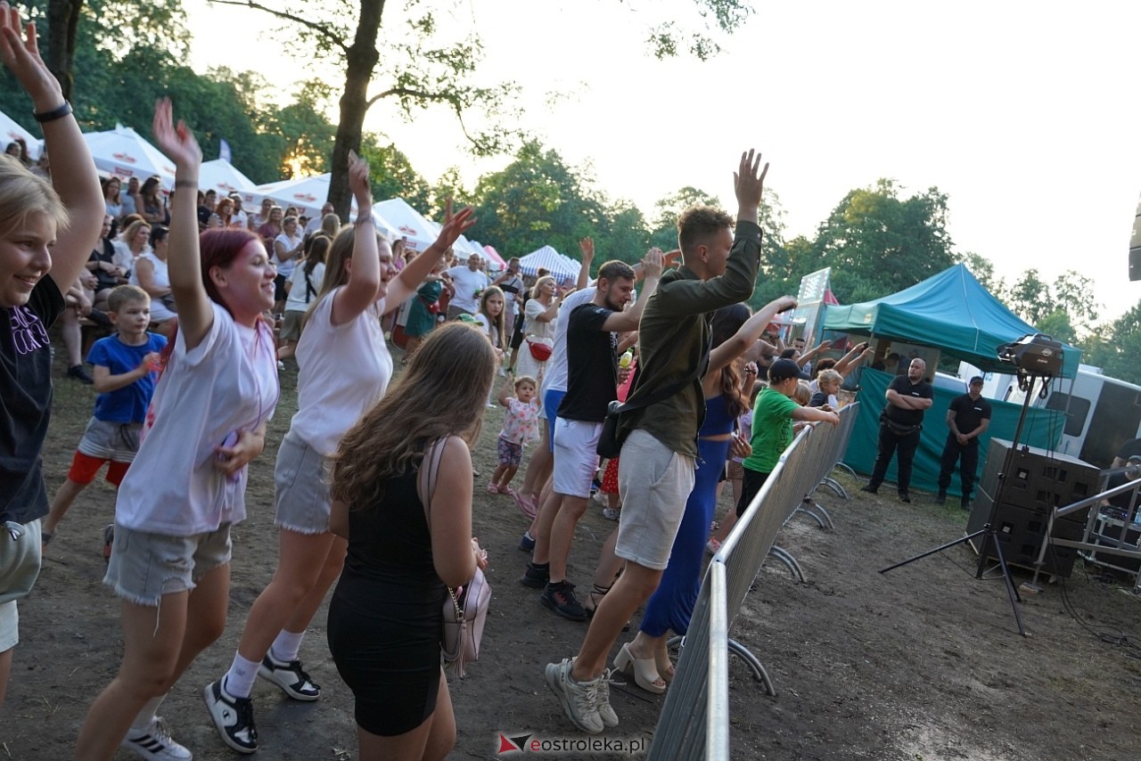 Gromee na zakończenie Święta Folkloru Kurpiowskiego w Zawadach [14.07.2024] - zdjęcie #142 - eOstroleka.pl