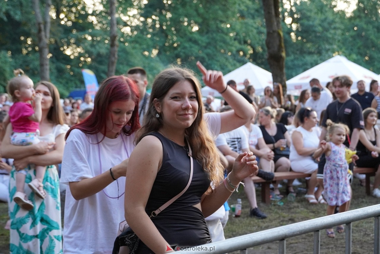 Gromee na zakończenie Święta Folkloru Kurpiowskiego w Zawadach [14.07.2024] - zdjęcie #140 - eOstroleka.pl