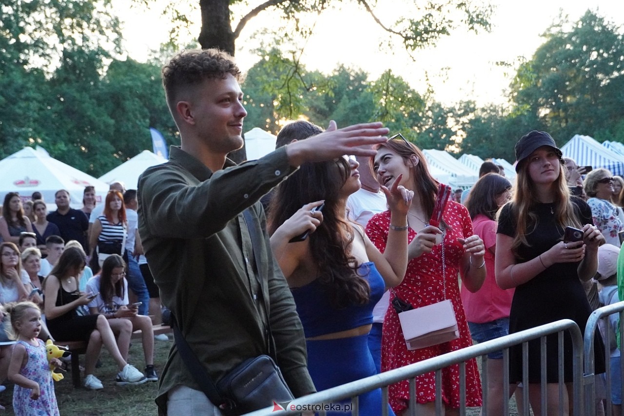 Gromee na zakończenie Święta Folkloru Kurpiowskiego w Zawadach [14.07.2024] - zdjęcie #139 - eOstroleka.pl