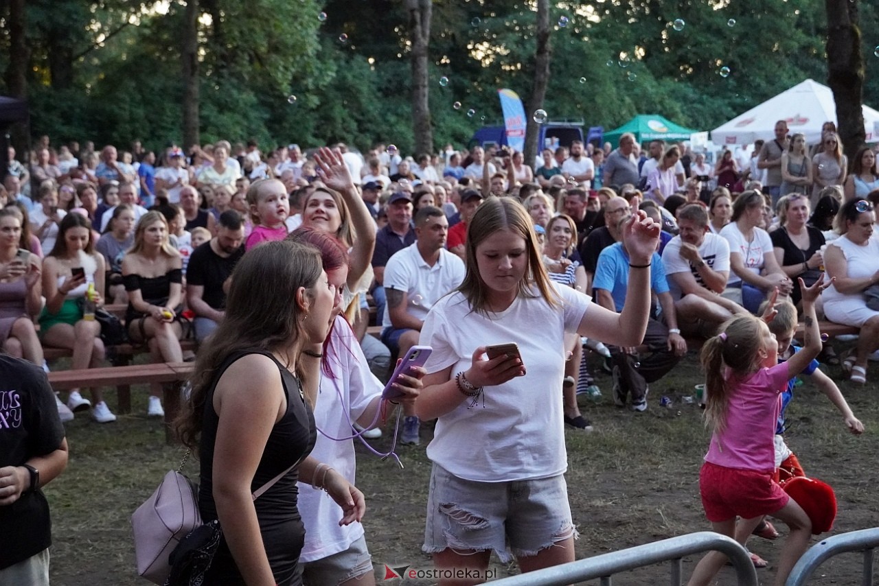 Gromee na zakończenie Święta Folkloru Kurpiowskiego w Zawadach [14.07.2024] - zdjęcie #137 - eOstroleka.pl
