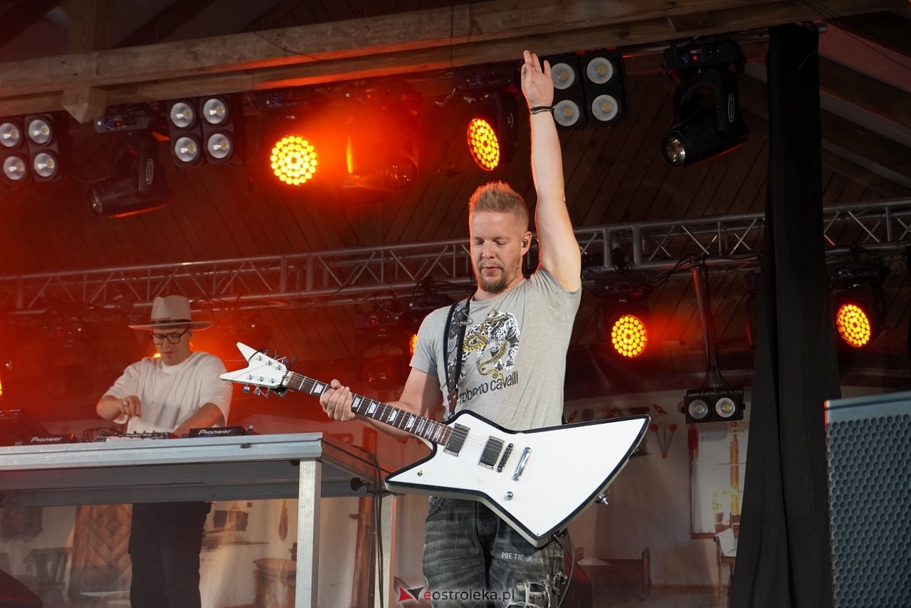 Gromee na zakończenie Święta Folkloru Kurpiowskiego w Zawadach [14.07.2024] - zdjęcie #133 - eOstroleka.pl