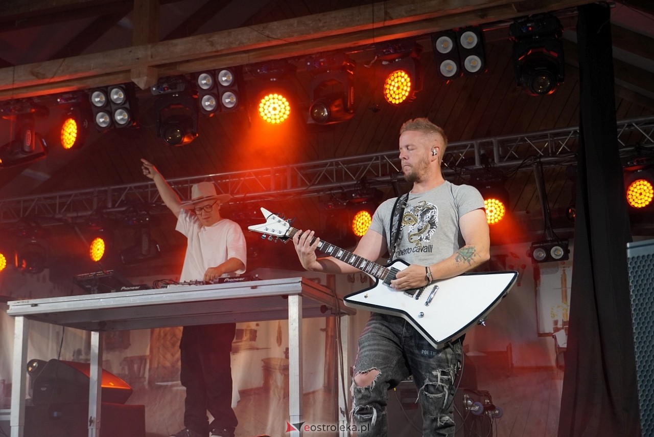 Gromee na zakończenie Święta Folkloru Kurpiowskiego w Zawadach [14.07.2024] - zdjęcie #132 - eOstroleka.pl