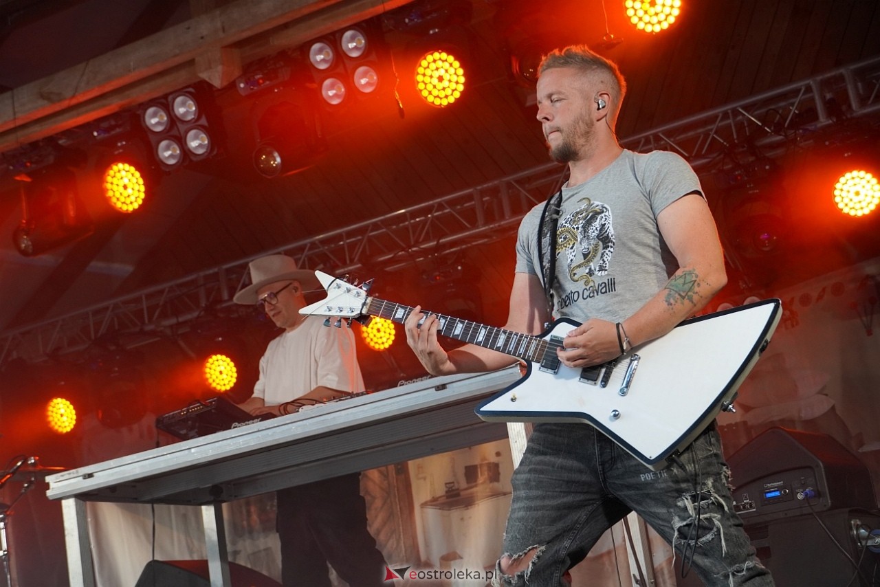 Gromee na zakończenie Święta Folkloru Kurpiowskiego w Zawadach [14.07.2024] - zdjęcie #130 - eOstroleka.pl