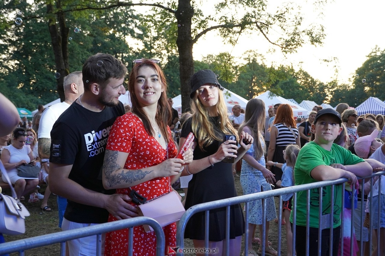 Gromee na zakończenie Święta Folkloru Kurpiowskiego w Zawadach [14.07.2024] - zdjęcie #121 - eOstroleka.pl