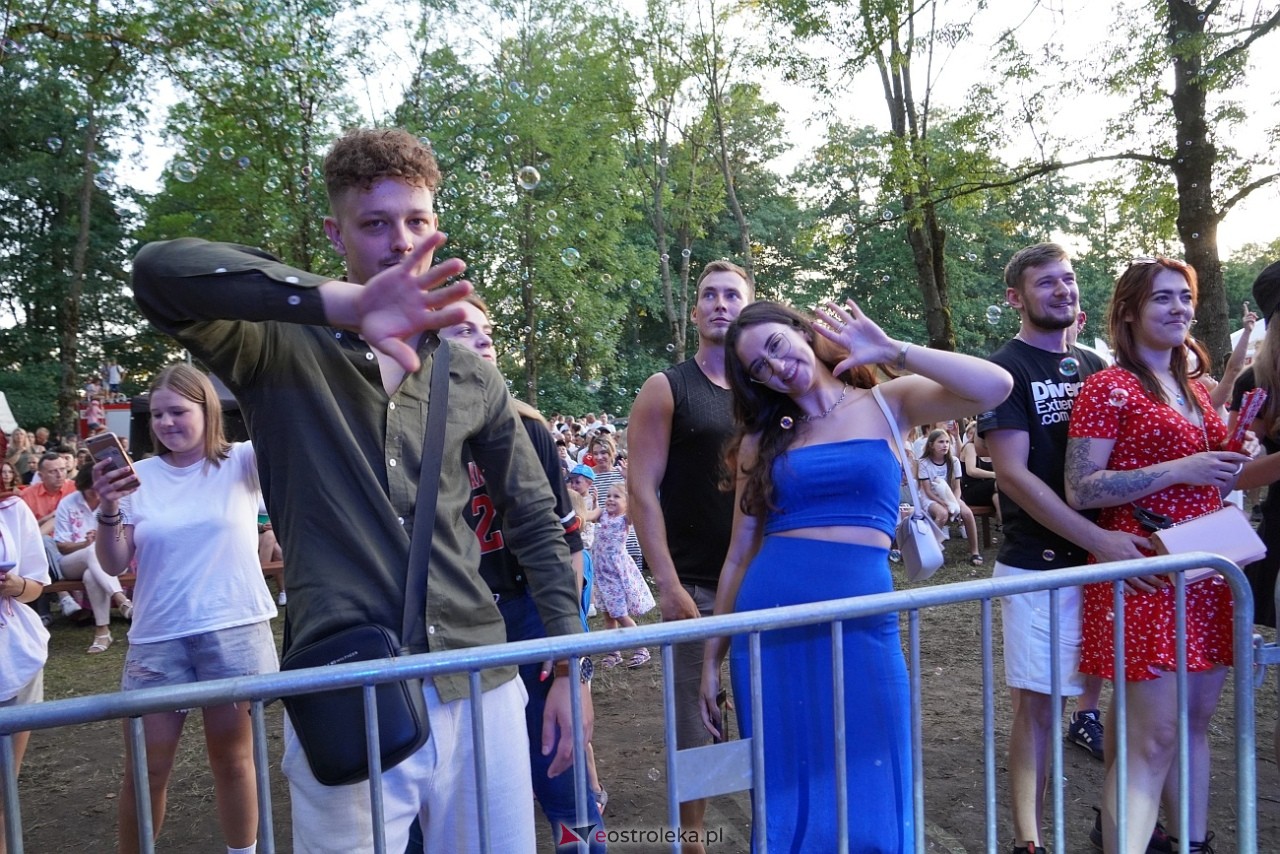 Gromee na zakończenie Święta Folkloru Kurpiowskiego w Zawadach [14.07.2024] - zdjęcie #120 - eOstroleka.pl