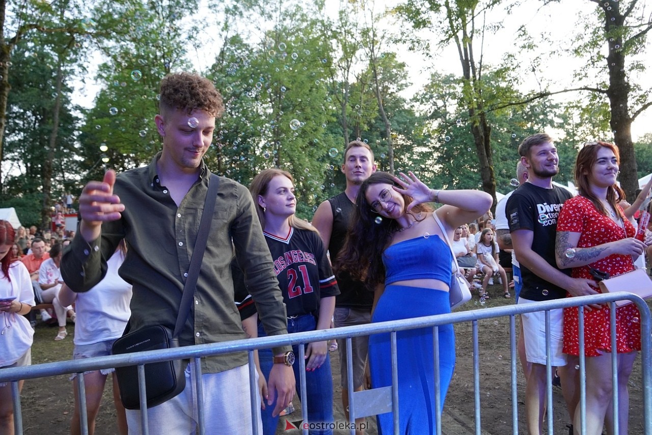 Gromee na zakończenie Święta Folkloru Kurpiowskiego w Zawadach [14.07.2024] - zdjęcie #119 - eOstroleka.pl