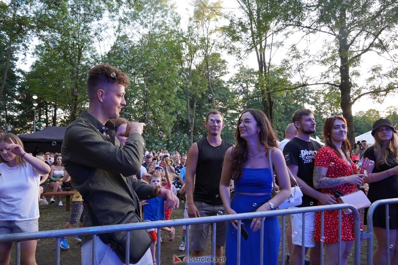 Gromee na zakończenie Święta Folkloru Kurpiowskiego w Zawadach [14.07.2024] - zdjęcie #118 - eOstroleka.pl