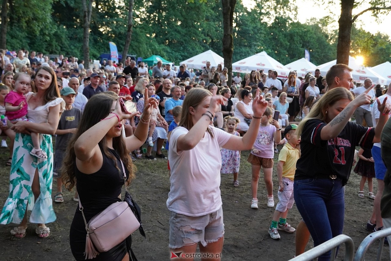 Gromee na zakończenie Święta Folkloru Kurpiowskiego w Zawadach [14.07.2024] - zdjęcie #112 - eOstroleka.pl