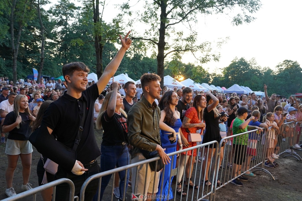 Gromee na zakończenie Święta Folkloru Kurpiowskiego w Zawadach [14.07.2024] - zdjęcie #103 - eOstroleka.pl