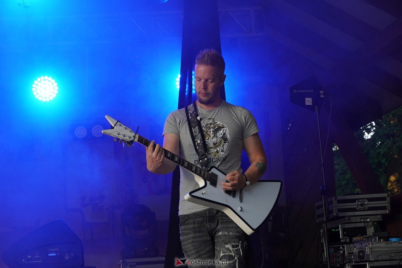 Gromee na zakończenie Święta Folkloru Kurpiowskiego w Zawadach [14.07.2024] - zdjęcie #55 - eOstroleka.pl