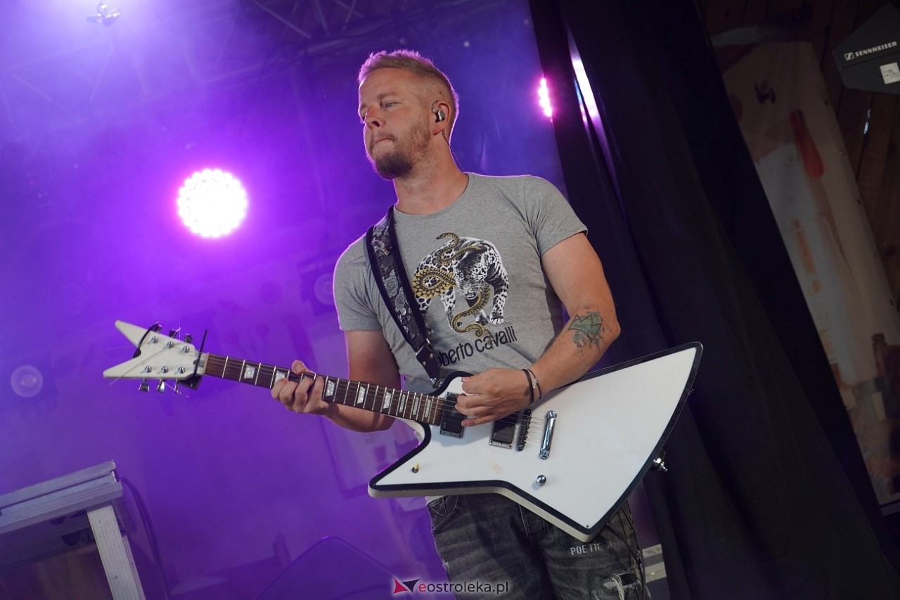 Gromee na zakończenie Święta Folkloru Kurpiowskiego w Zawadach [14.07.2024] - zdjęcie #11 - eOstroleka.pl