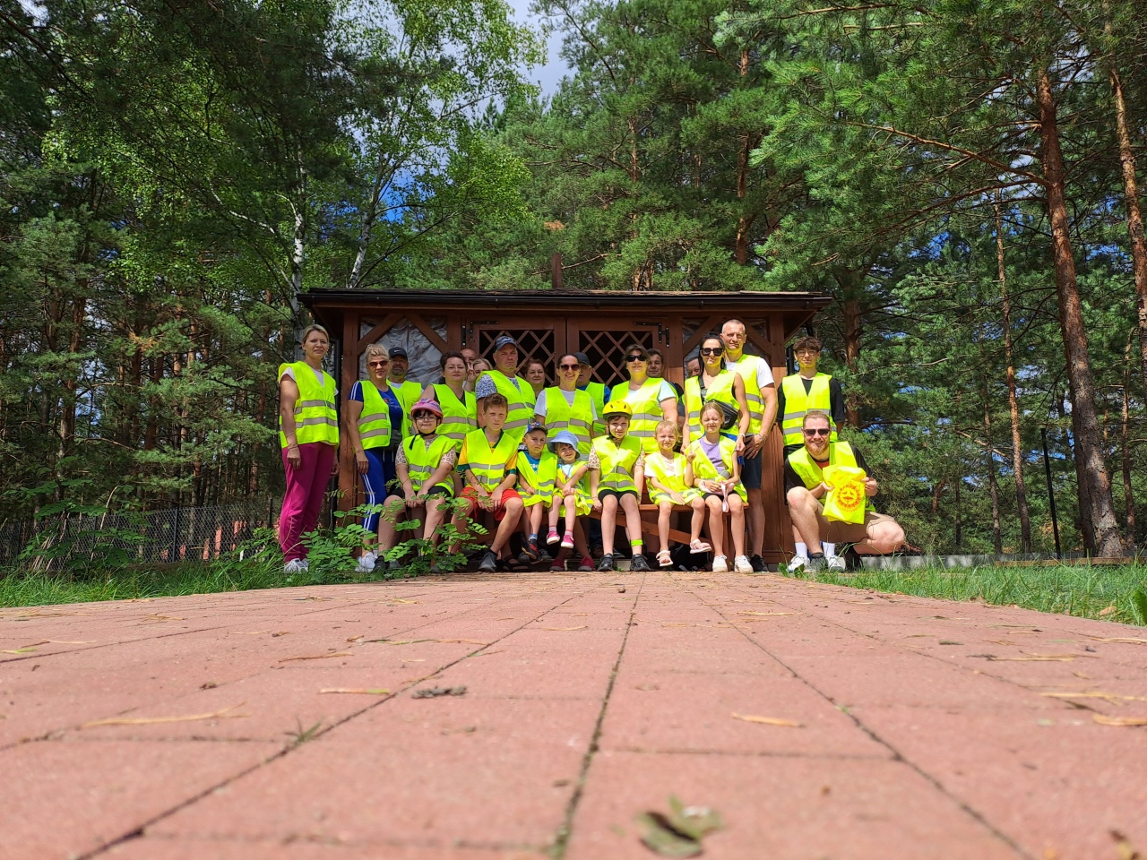 Profilaktyczny rajd rowerowy dla zdrowia z KGW „Łazowianki” [13.07.2024] - zdjęcie #16 - eOstroleka.pl