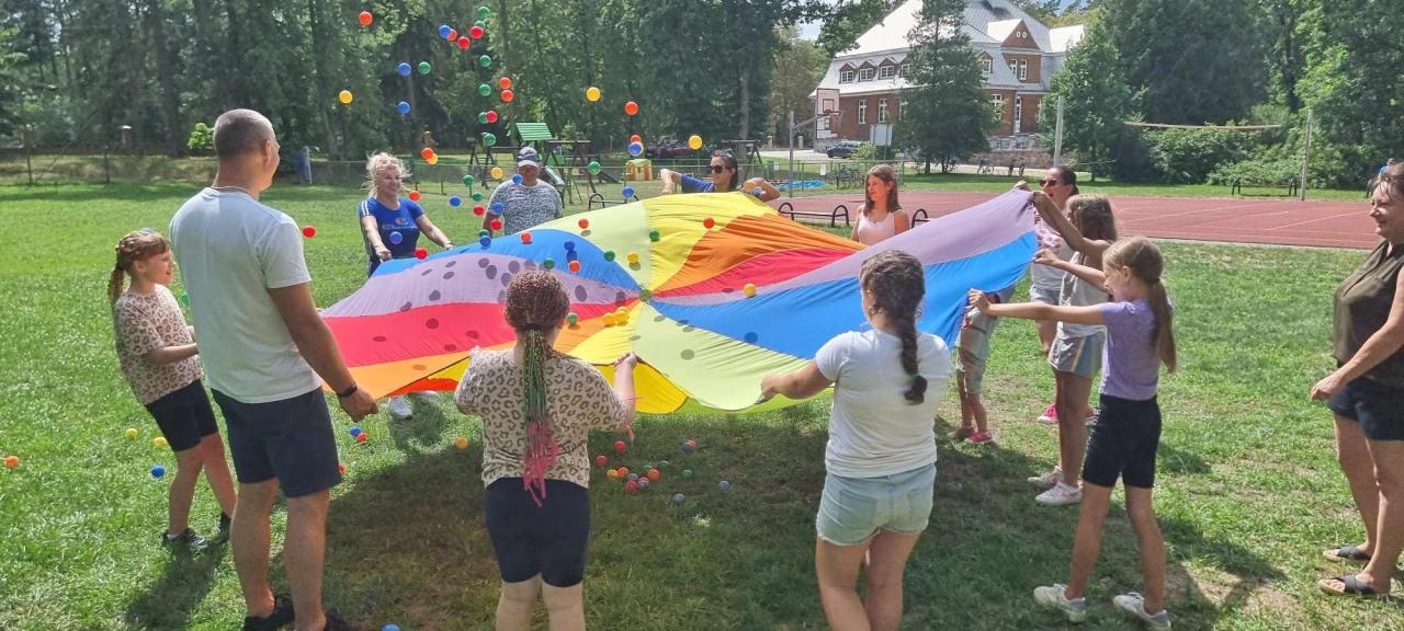 Profilaktyczny rajd rowerowy dla zdrowia z KGW „Łazowianki” [13.07.2024] - zdjęcie #1 - eOstroleka.pl