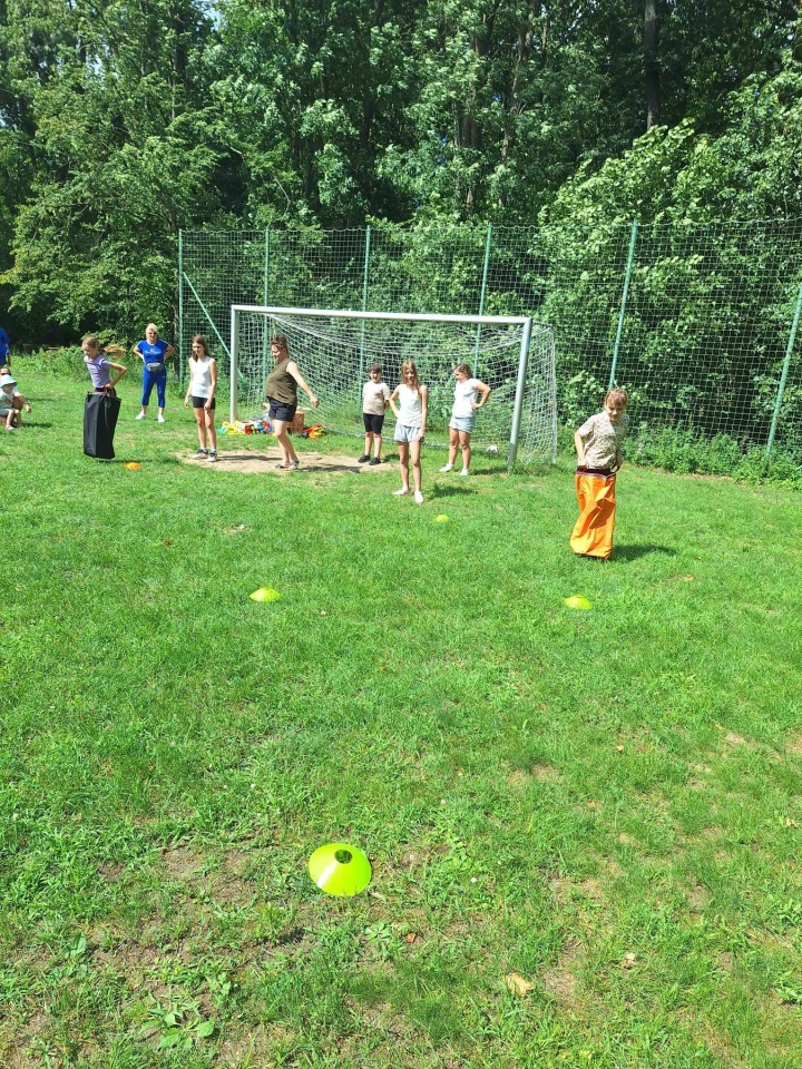 Profilaktyczny rajd rowerowy dla zdrowia z KGW „Łazowianki” [13.07.2024] - zdjęcie #10 - eOstroleka.pl