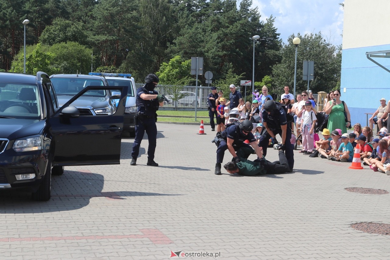 Święto Policji 2024 w Ostrołęce - piknik rodzinny [15.07.2024] - zdjęcie #22 - eOstroleka.pl
