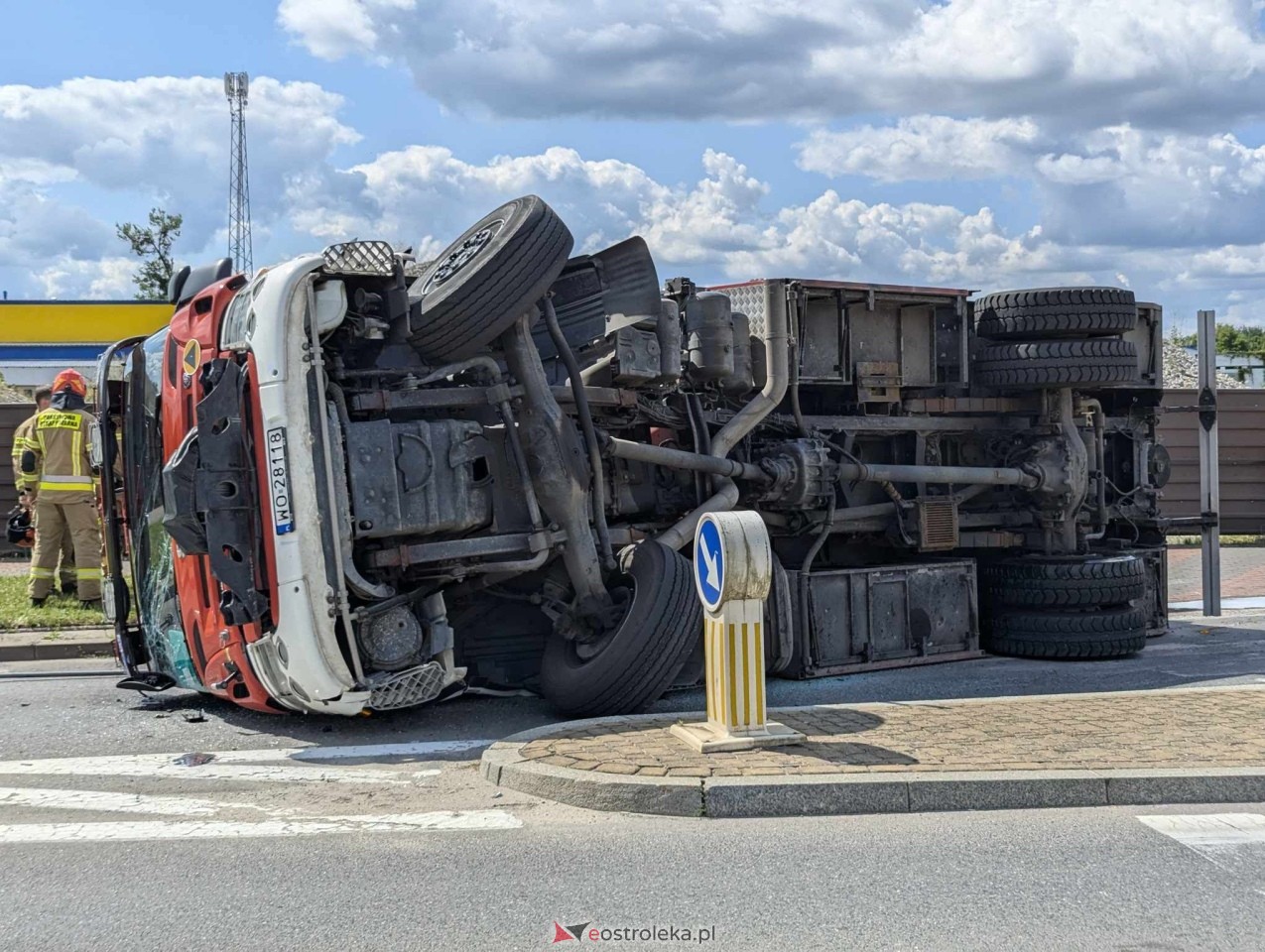 Wypadek z udziałem wozu strażackiego [18.07.2024] - zdjęcie #8 - eOstroleka.pl