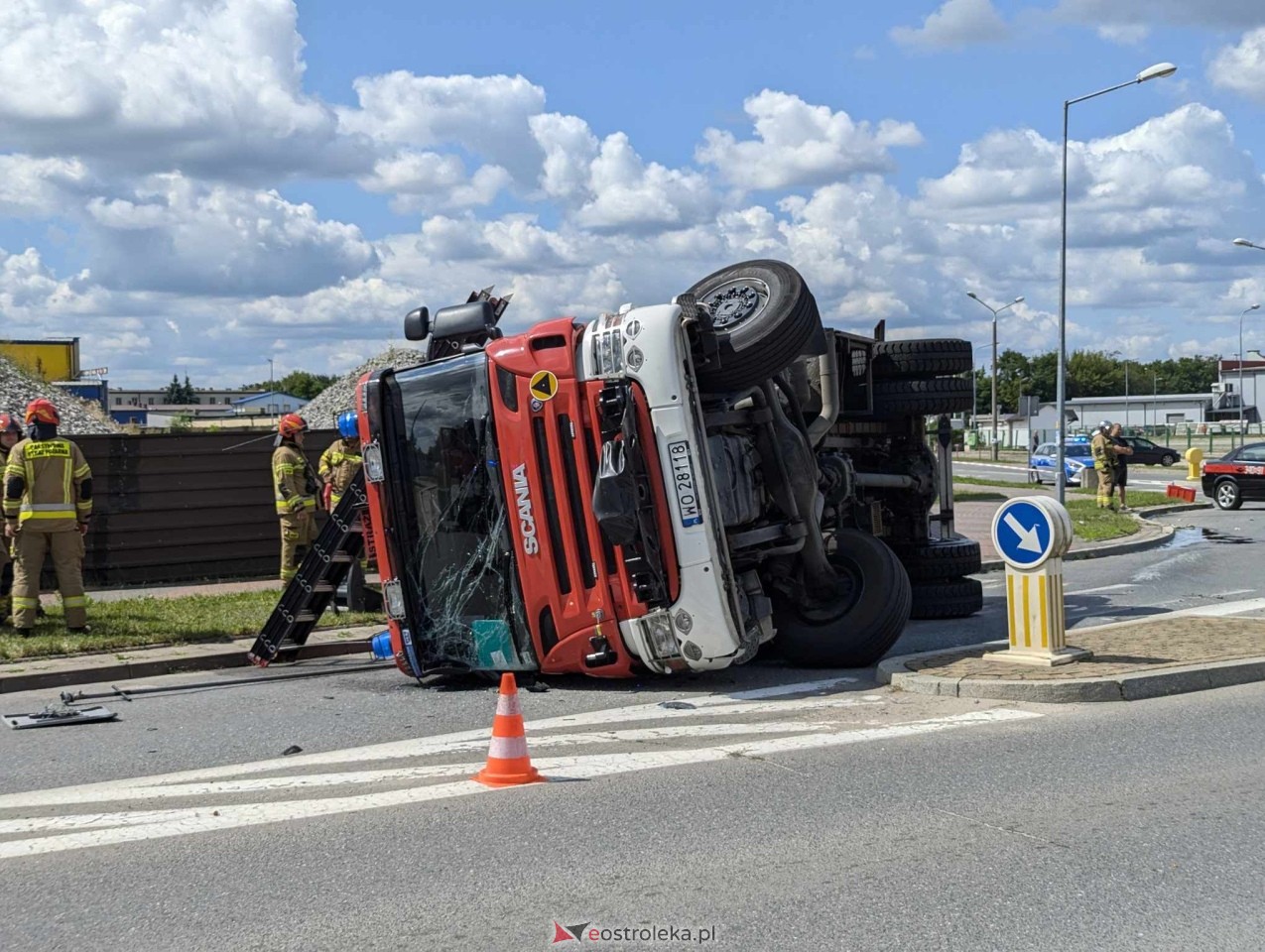 Wypadek z udziałem wozu strażackiego [18.07.2024] - zdjęcie #6 - eOstroleka.pl